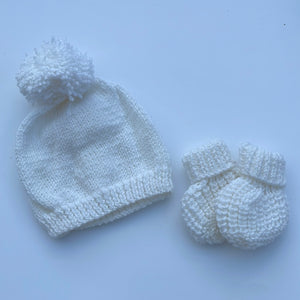 Hand knitted hat and boots set 3-6m