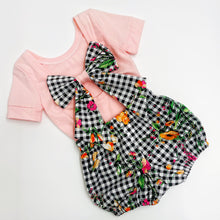 Load image into Gallery viewer, Floral gingham bloomer and deluxe bow set